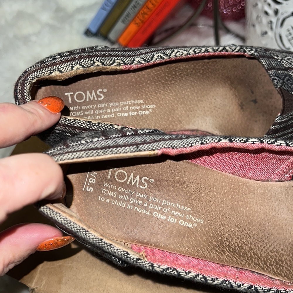 Toms Open Peep Toe Fabric Slip On Pump Wedge Women’s 8.5 Geometric Brown 380813 - Picture 3 of 6